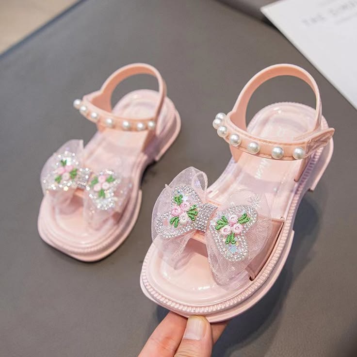 Chinese Kids Shoe